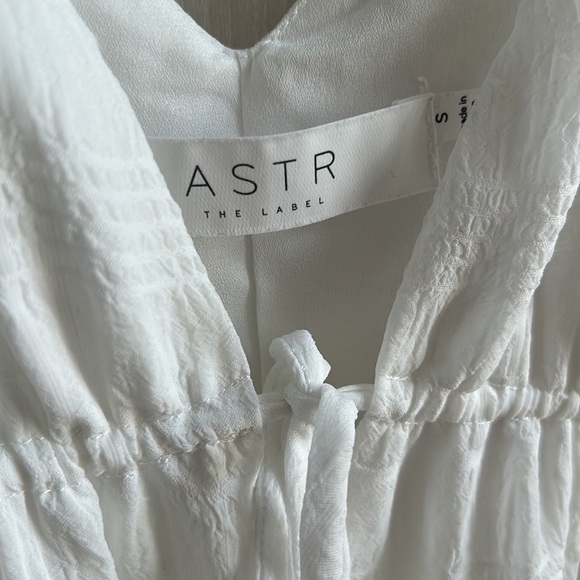 ASTR the label LIZBETH MAXI DRESS Size S ( fits oversized) like new condition - Picture 9 of 13